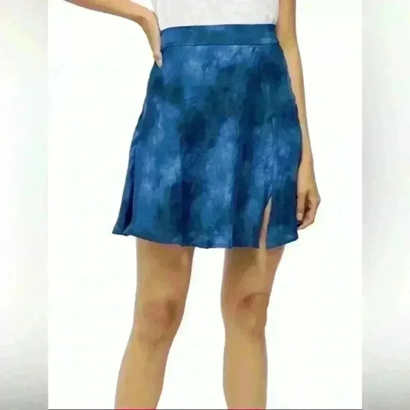 Free People Dresses & Skirts - Free People Juniors Navy Combo Tie Dyed Mini Skirt Side Slit & Zipper Size 2 NWT
